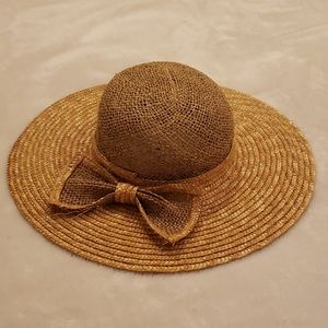 Straw sun hat